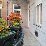 Anastasia 2 Bedrooms On Vaci Utca Budapest