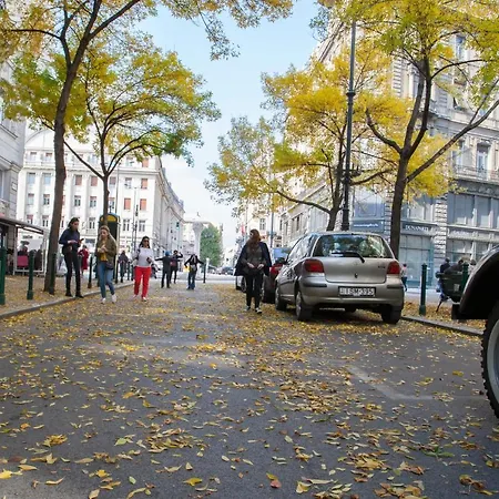 Anastasia 2 Bedrooms On Vaci Utca