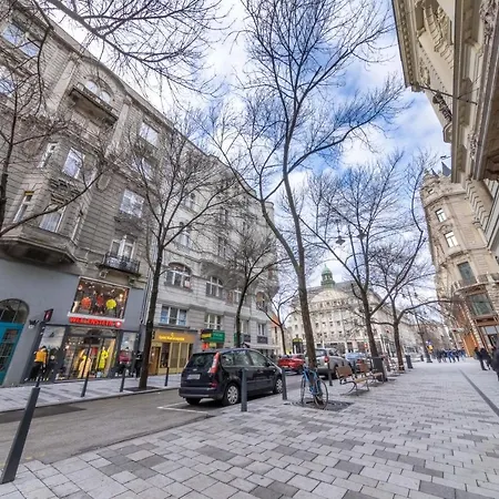 Anastasia 2 Bedrooms On Vaci Utca