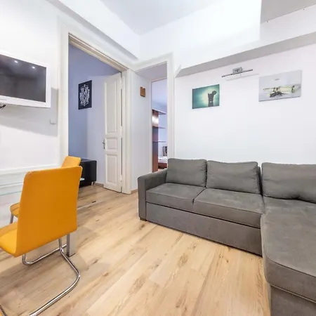 Апартаменты Anastasia 2 Bedrooms On Vaci Utca