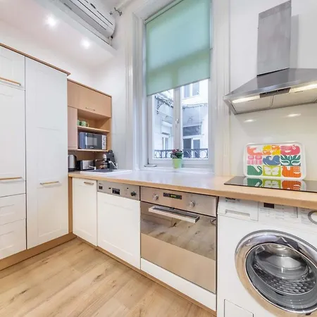 Anastasia 2 Bedrooms On Vaci Utca * Budapest