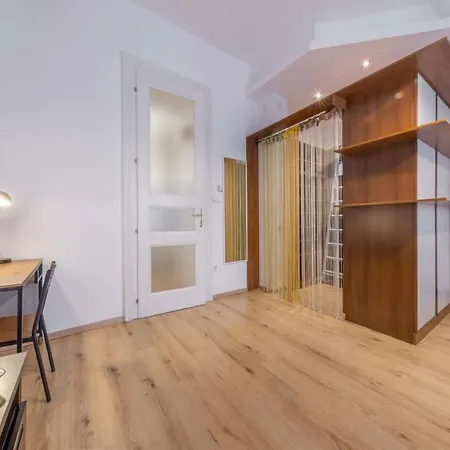 Anastasia 2 Bedrooms On Vaci Utca Budapest